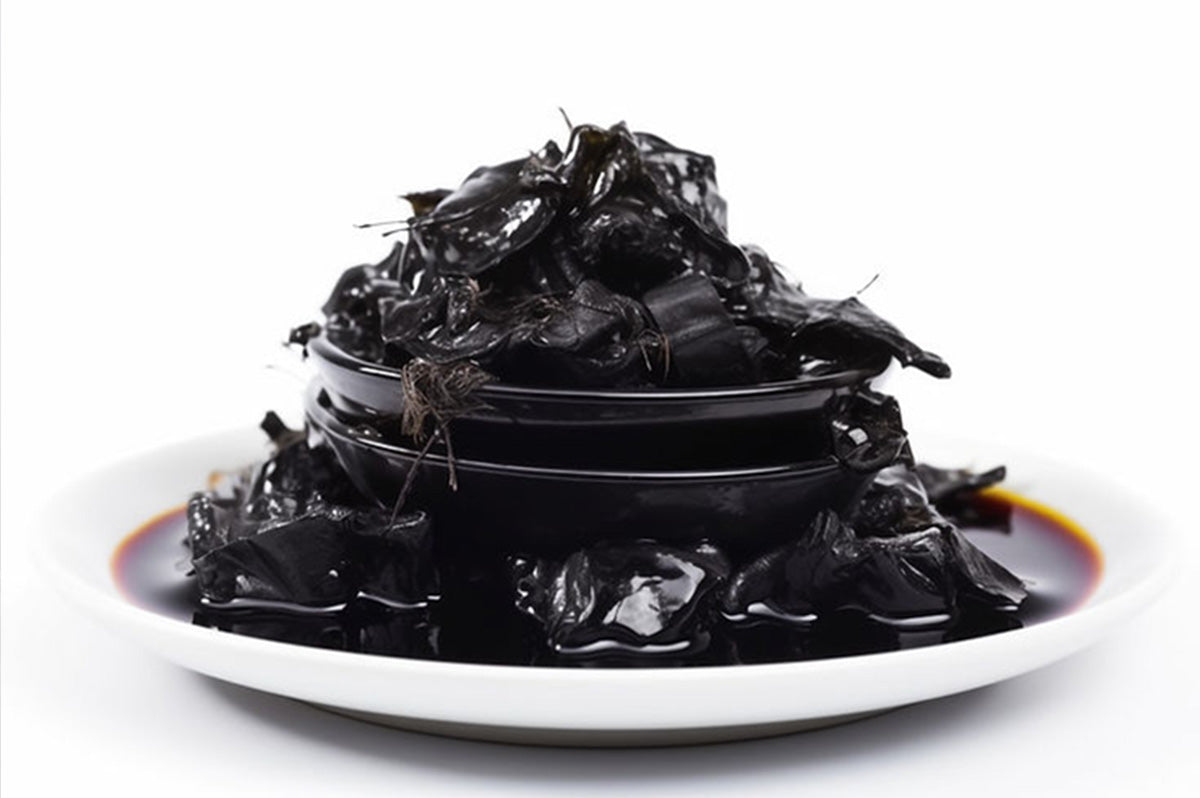 Natürliche Gewinnung von Shilajit Harz – Mumijo Herstellung aus Felswänden